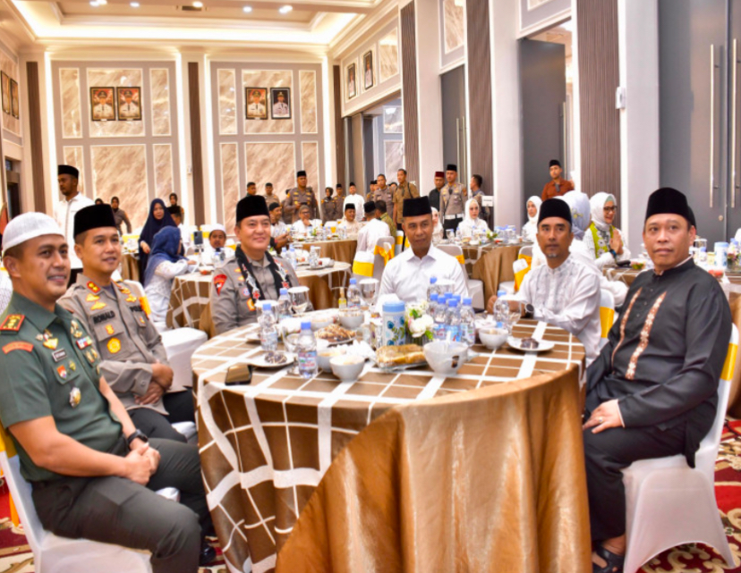 Safari Ramadan di Kampar, Kapolda Riau Disambut dengan Buka Bersama di Balai Bupati