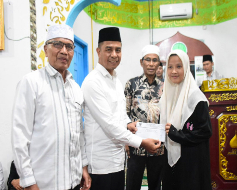 Dari Tapung Hulu Bupati Kampar Kejar Kegiatan Safari Ramadan di Desa Muara Jalai