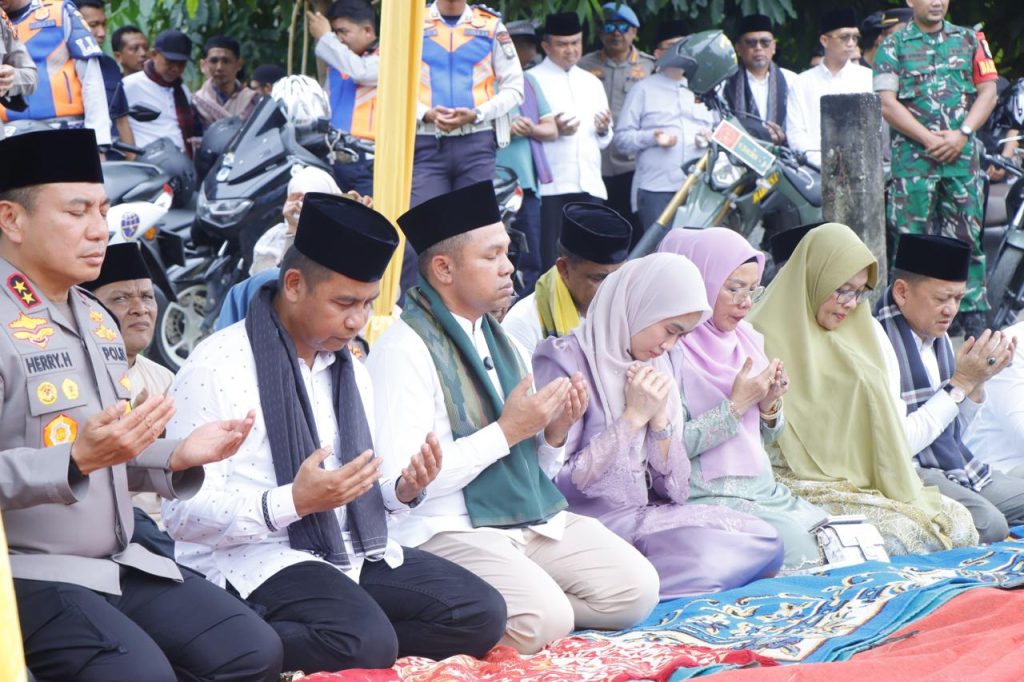 Gubri Abdul Wahid Apresiasi Warga Kampar Tetap Pertahankan Tradisi Aghi Ghayo Onam