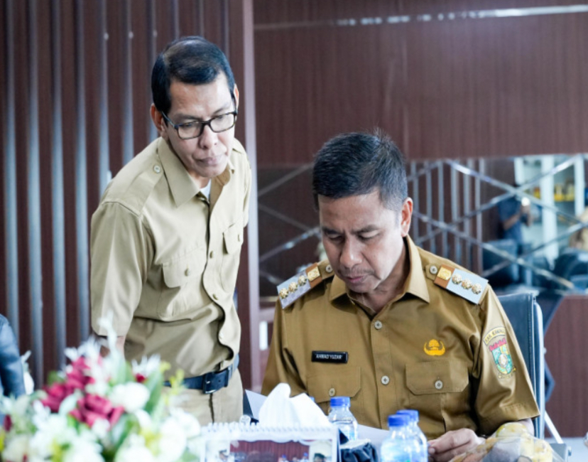 Bupati Kampar Pimpin Rapat TAPD Bahas Recofusing Anggaran untuk Prioritas Pembangunan dan Penyelesaian Tunda Bayar