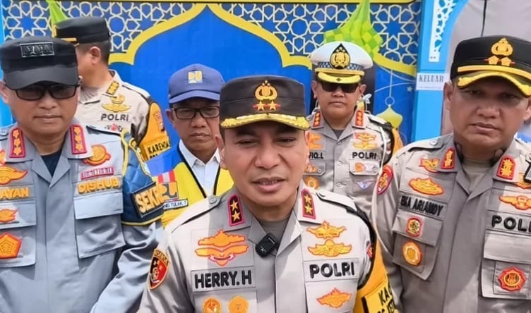 Buntut Kasus Pengeroyokan, Kapolda Riau Copot Kapolsek Bukit Raya