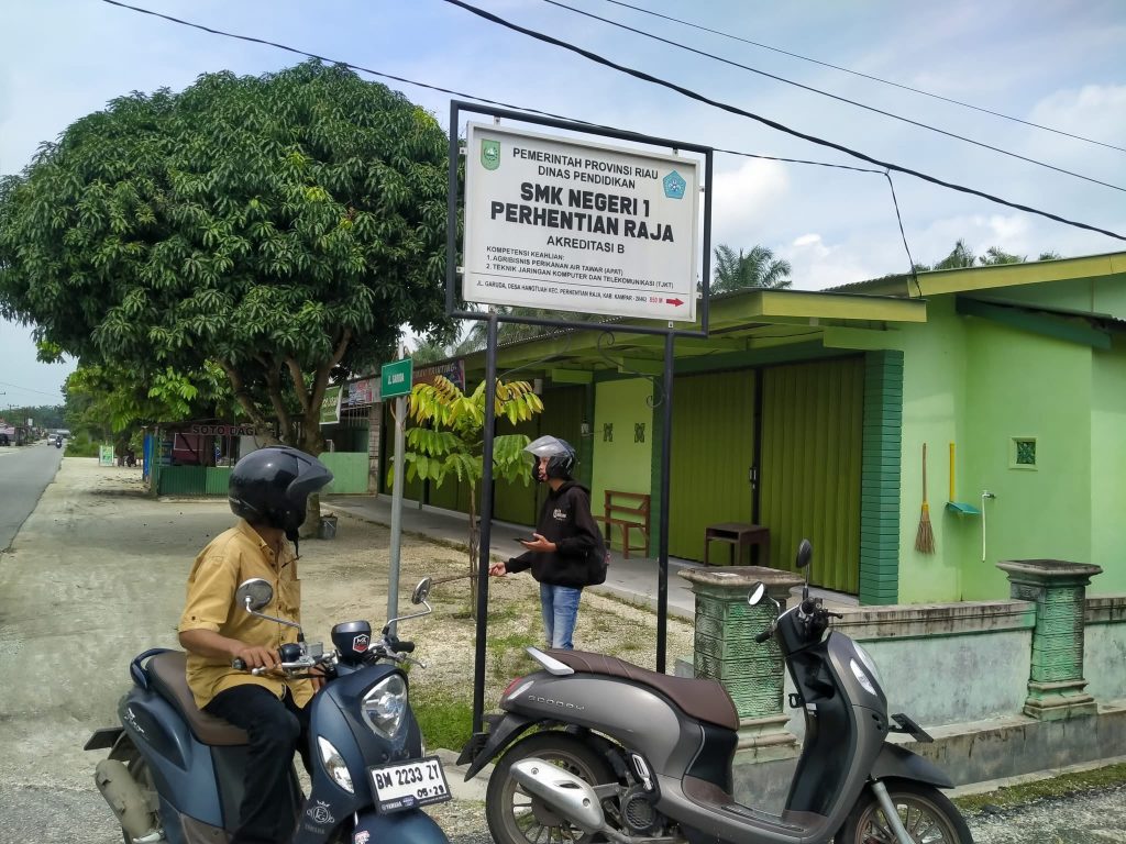 Tim Iib Nursaleh Kawal Penentuan Titik PJUTS di Desa Hangtuah dan Sei Genduang Jaya