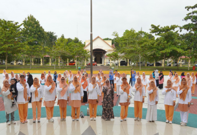 Wabup Bersama Plt Ketua Dharma Wanita Kabupaten Kampar Launching Program Sehat dan Bugar Bersama DWP